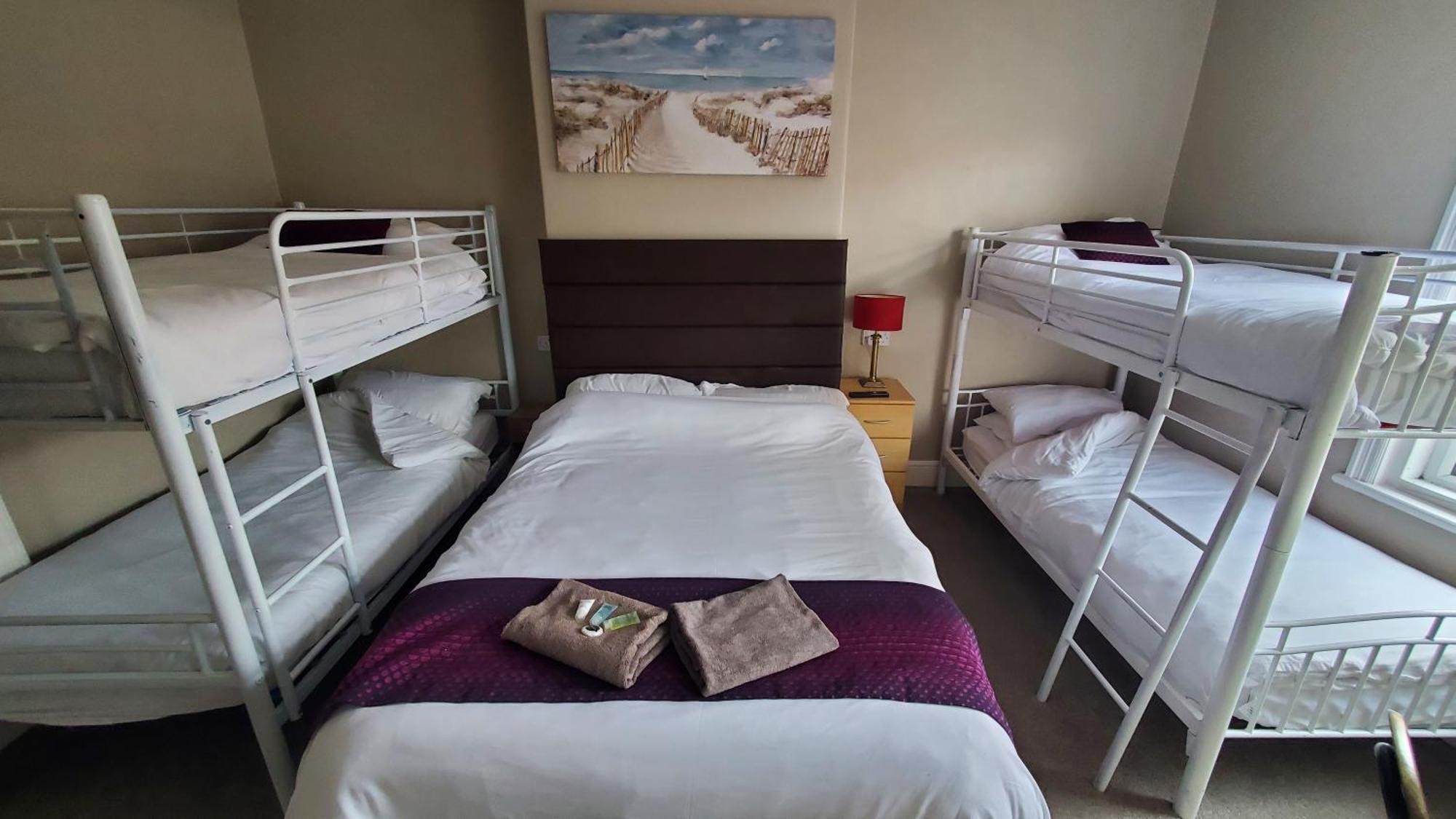 Guest house Leecliff